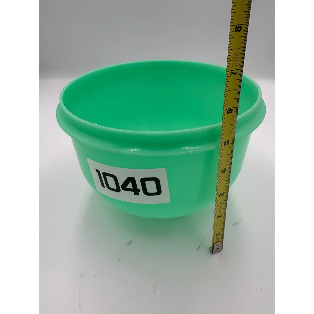 Vintage Tupperware Green Wonderlier Bowl 1424-3 Made in‎ USA Mixing Storage Bowl